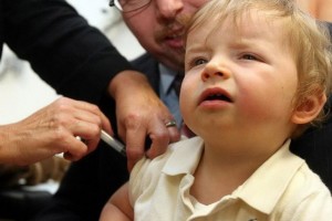 Pháp bổ sung thêm 8 loại vắcxin bắt buộc tiêm đối với trẻ em