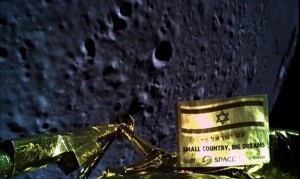Tàu vũ trụ của Israel thất bại khi hạ cánh xuống Mặt Trăng