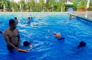 Trang bị kỹ năng bơi cho học sinh trong dịp hè