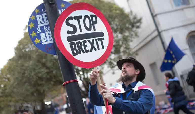 EU nhất trí hoãn Brexit tới 12/4 nếu thỏa thuận với châu Âu bị bác bỏ