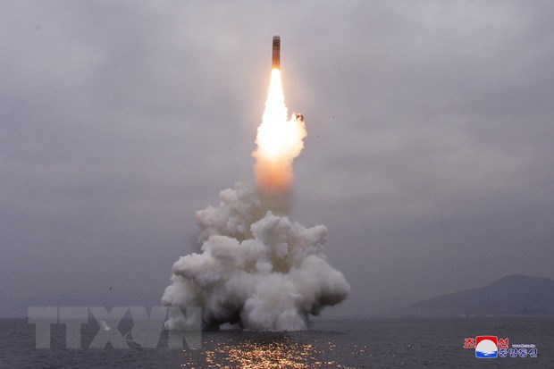 Triều Tiên phóng 2 vật thể không xác định ra biển Nhật Bản