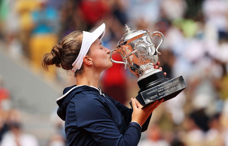 Barbora Krejcikova lần đầu tiên vô địch đơn nữ Roland Garros