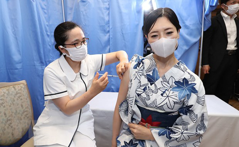 Chính phủ Nhật Bản bắt đầu triển khai hộ chiếu vắc xin COVID-19