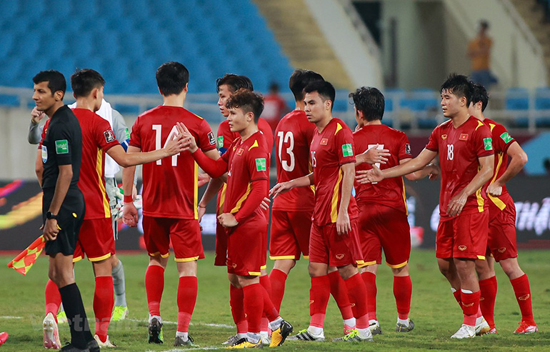 Đội tuyển Việt Nam tụt 2 bậc trên bảng xếp hạng FIFA